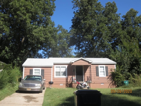2113 NE 12TH ST
