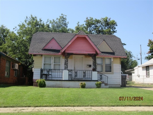 1518 NE 14TH ST