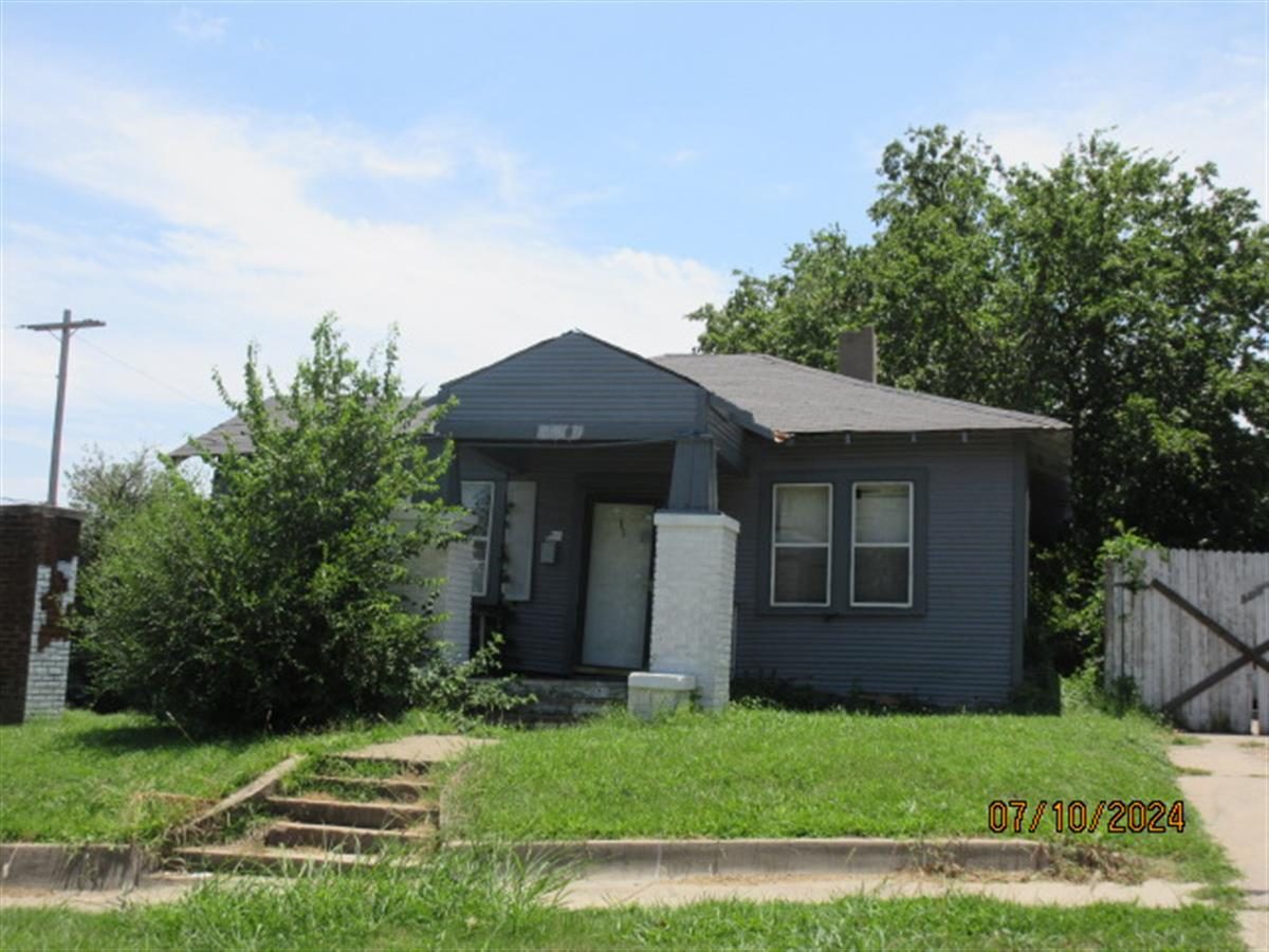 1634 NE 11TH ST