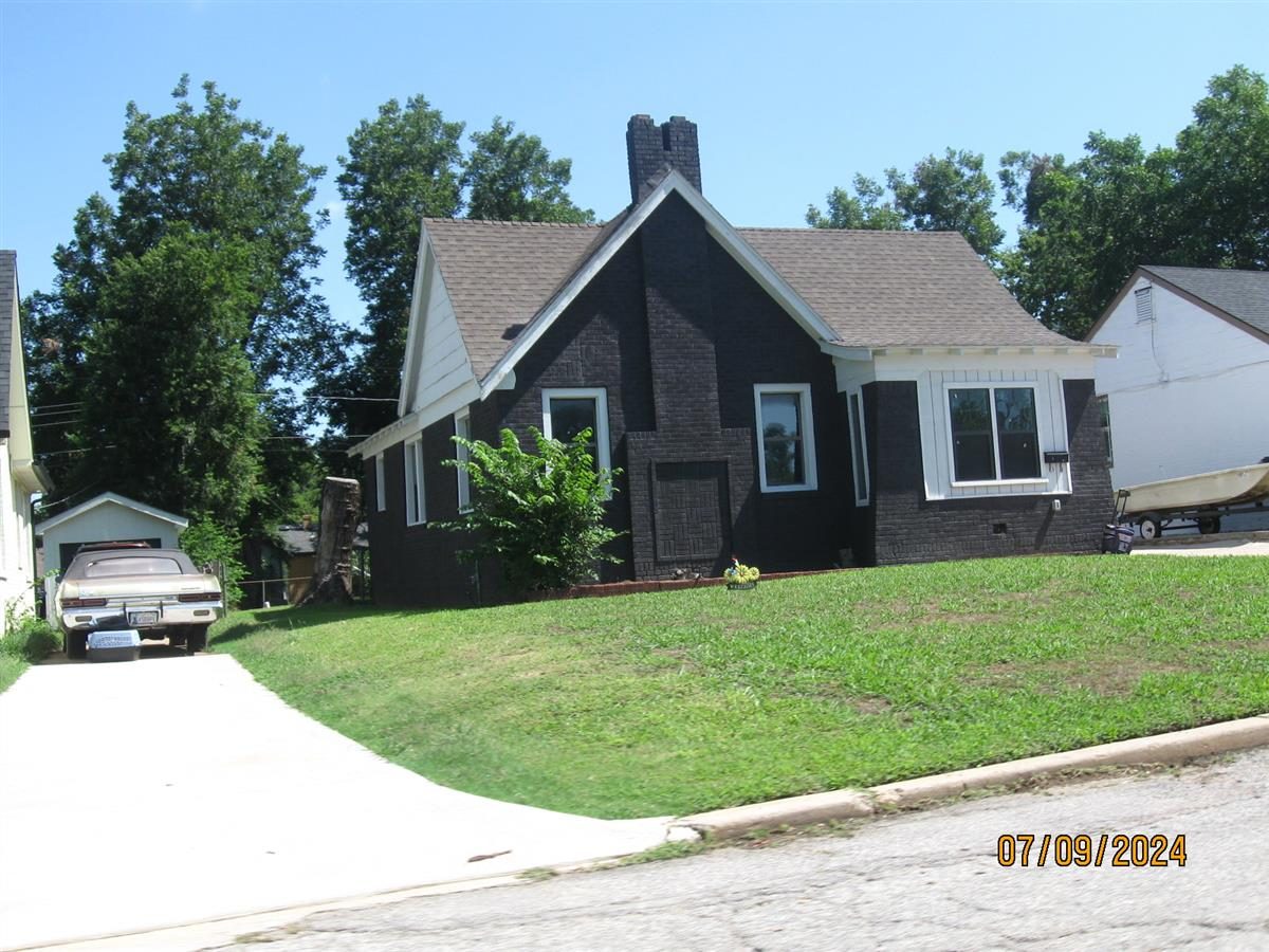R030036929 2039 NE 17TH ST