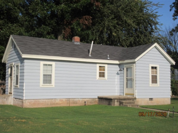 1445 NE 16TH ST