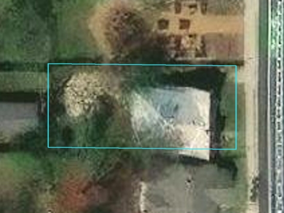 2121 N LOTTIE AVE