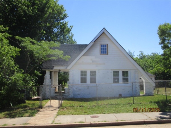 2512 N KATE AVE