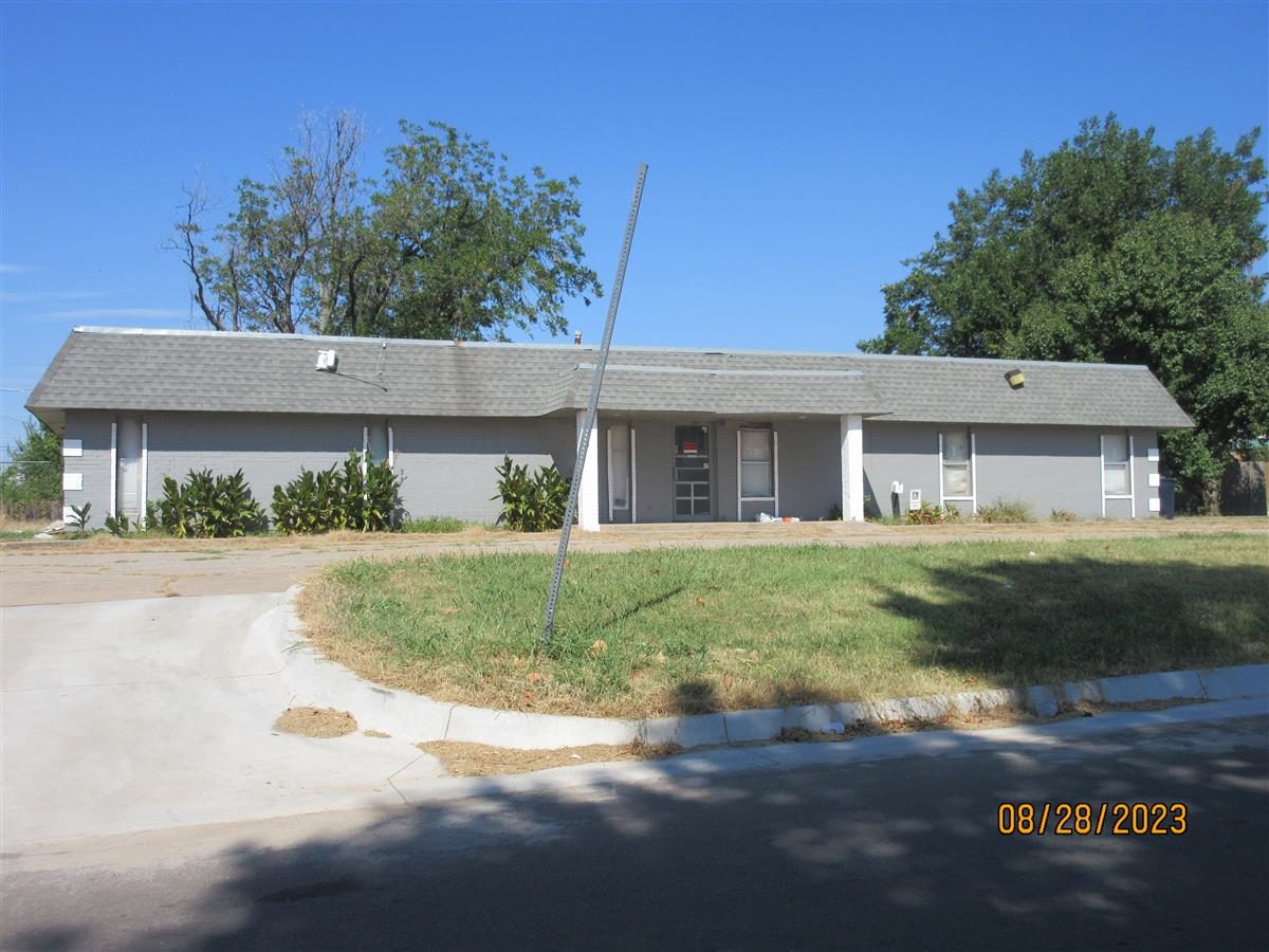 1242 NE 34TH ST