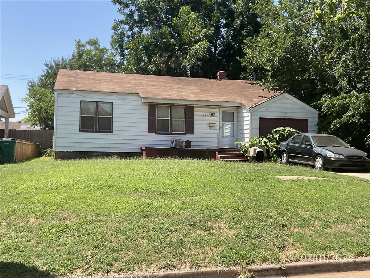 R036770100 820 NE 30TH ST