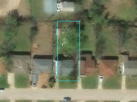 713 E EUBANKS