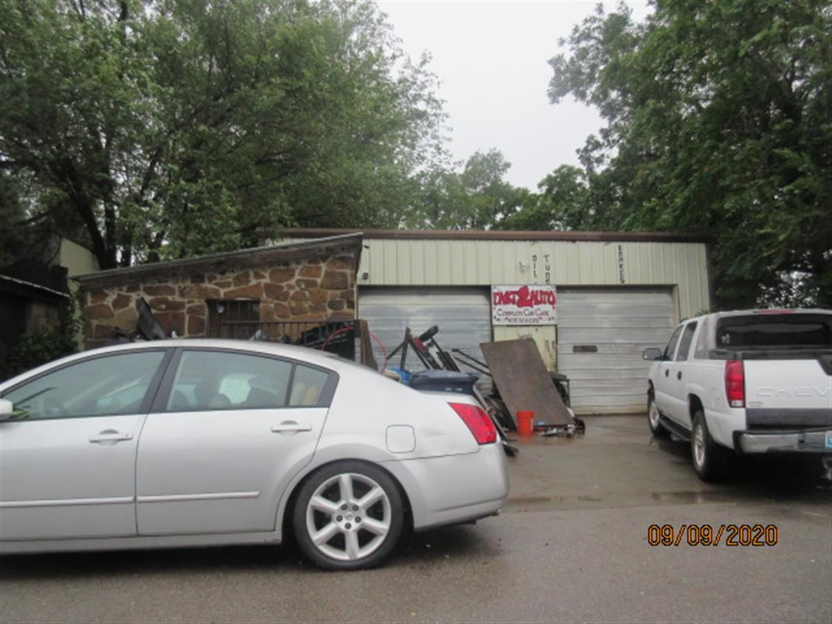 2453 NW 3RD ST