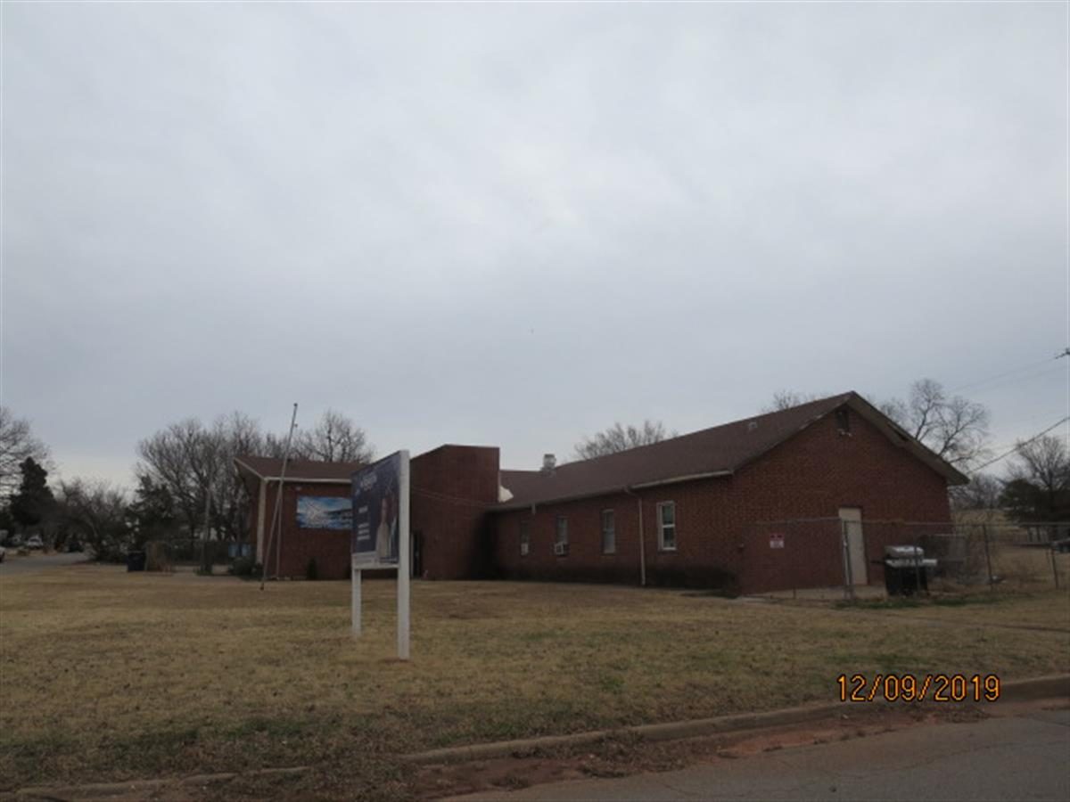 R095255040_2 700 SE BINKLEY ST