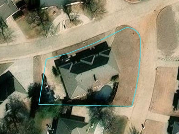 3028 LAMP POST LN