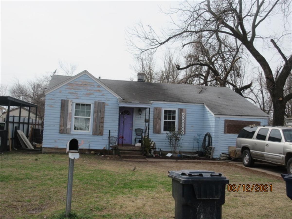 R107980095_2 1316 SW 23RD ST