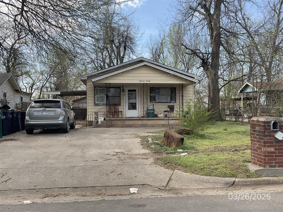 R107981005 1420 SW 26TH ST