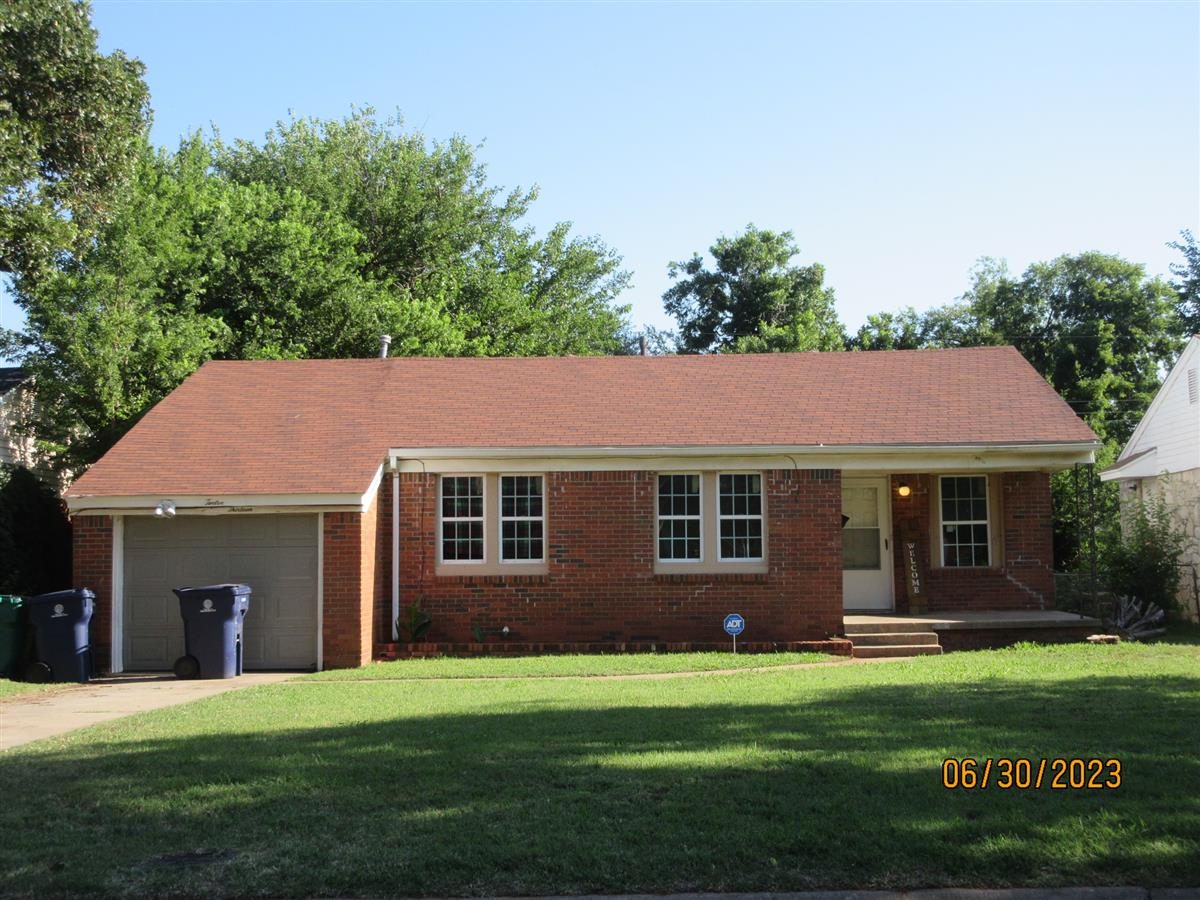 R116270900 1213 NE 43RD ST