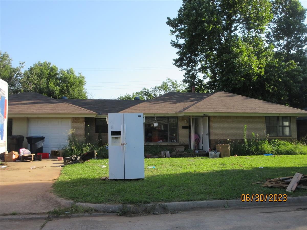 1309 NE 45TH ST