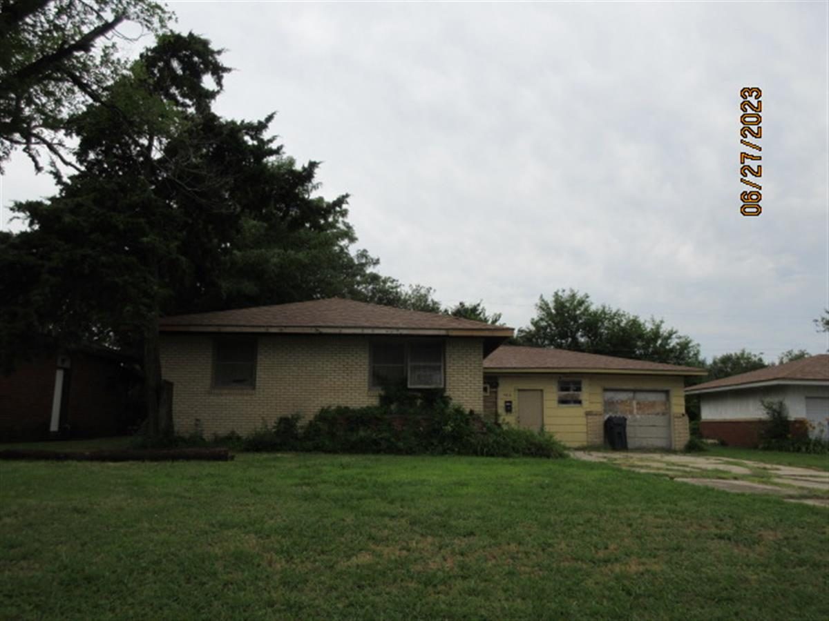 4611 CASPER DR