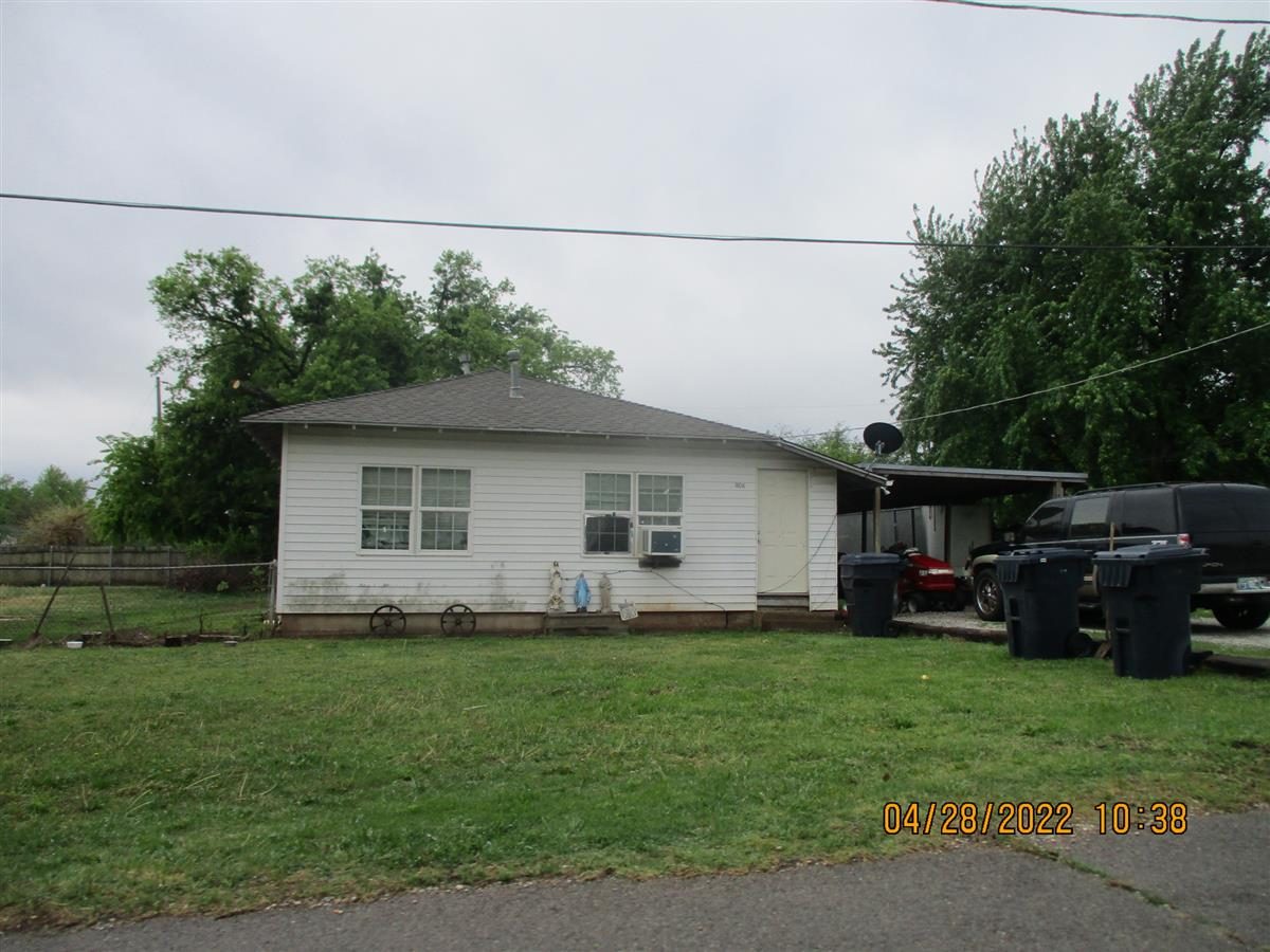 R130848610 804 NW 102ND ST