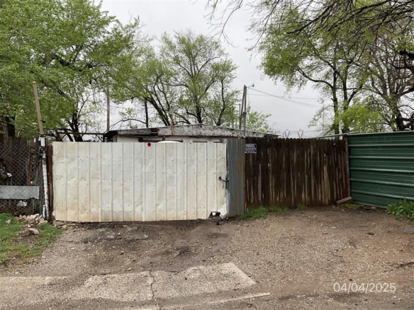 1 SE 21ST ST