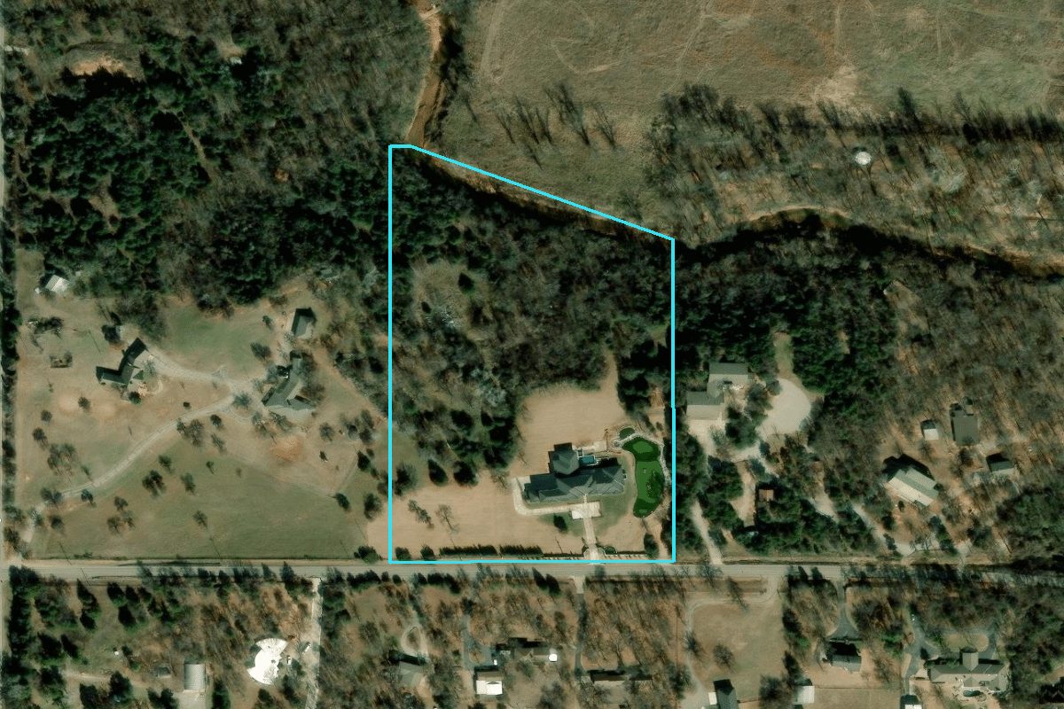 R134829690 3201 E HEFNER RD