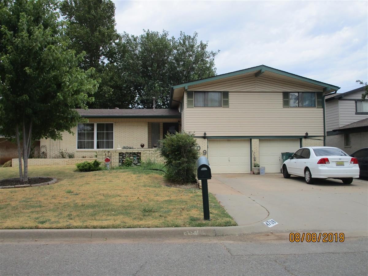 R140182270_2 4709 NW 76TH ST