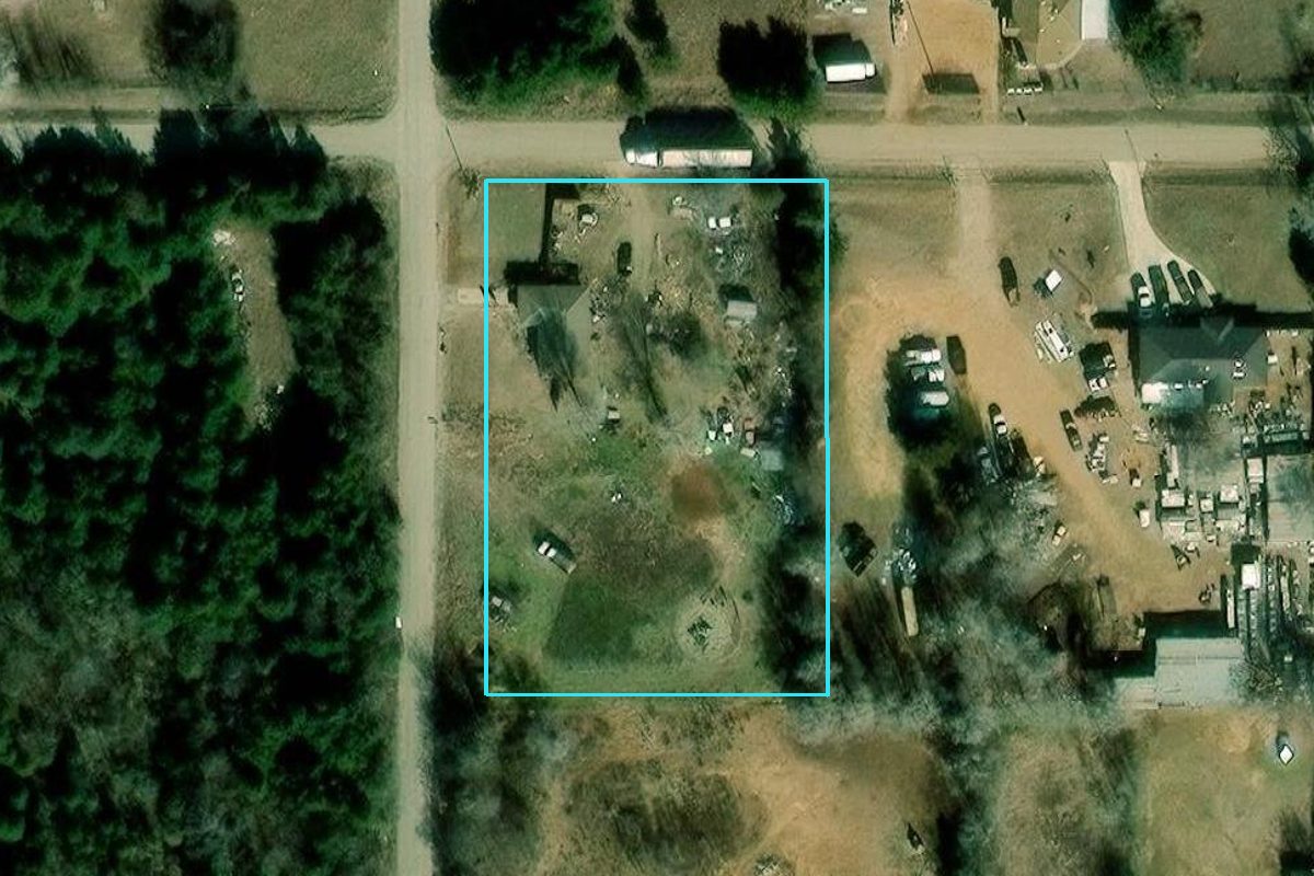 R141238500 8020 N OAK
