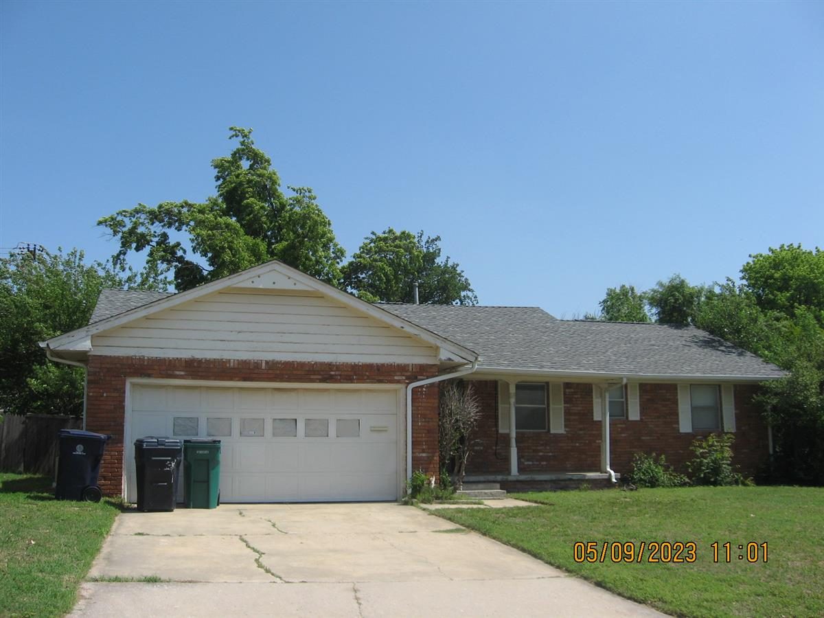 R142192175 3801 NW 57TH ST