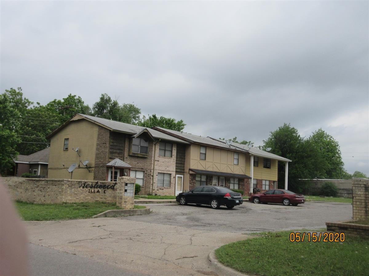 R145182200_2 3947 NW 9TH ST