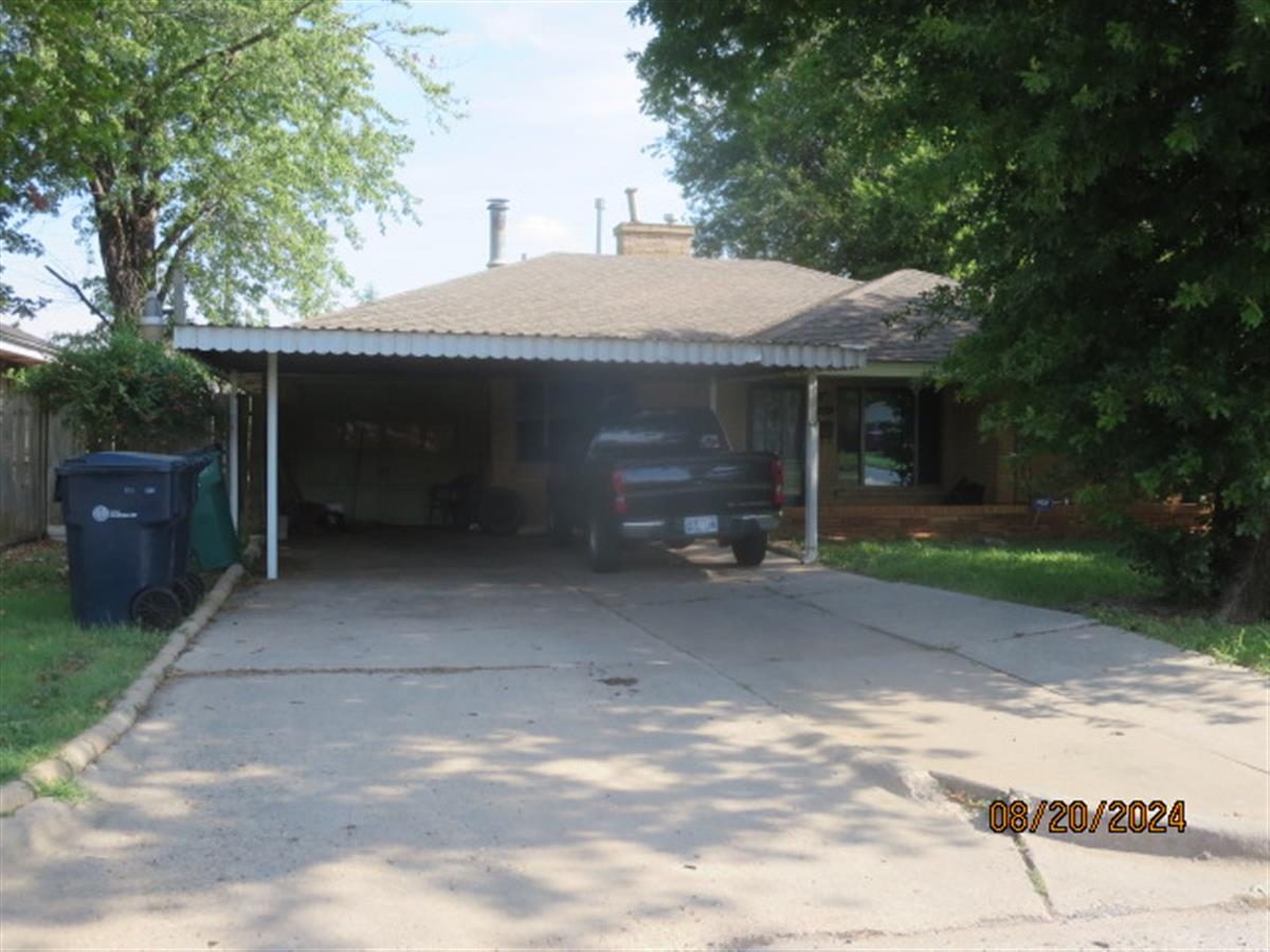 R145401055 4621 NW 15TH ST