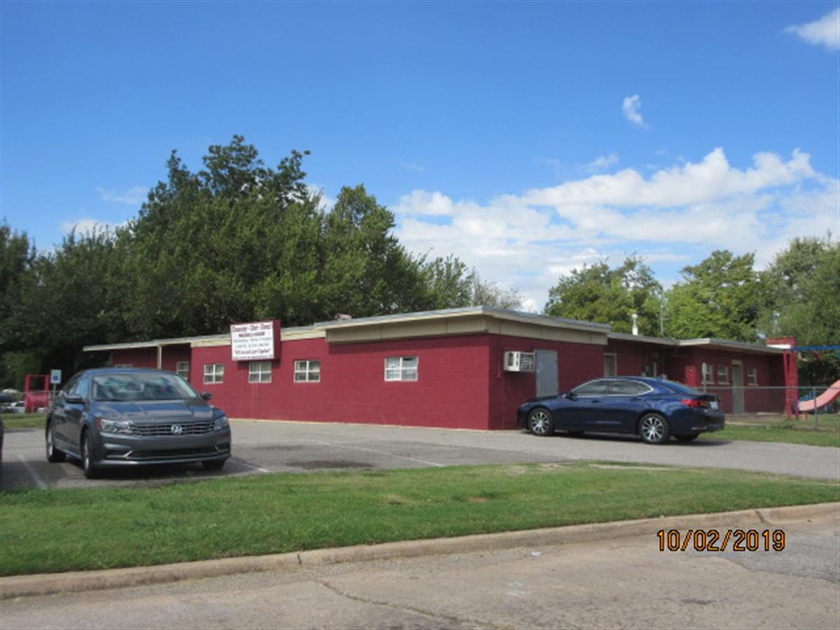 R145998100_2 1643 NE 50TH ST