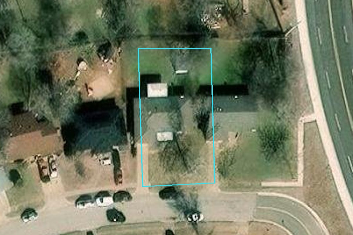 R146433260 825 NE 79TH PL