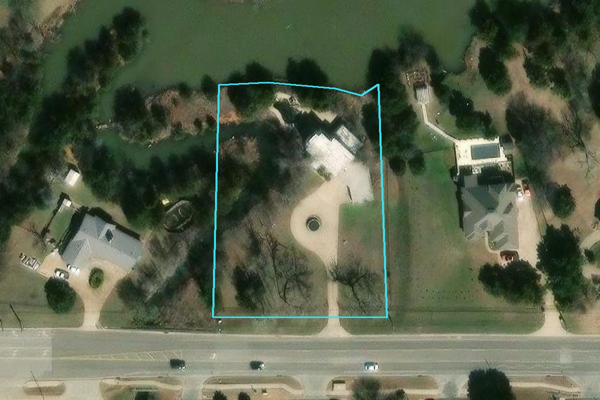 R147441100 7001 W BRITTON RD