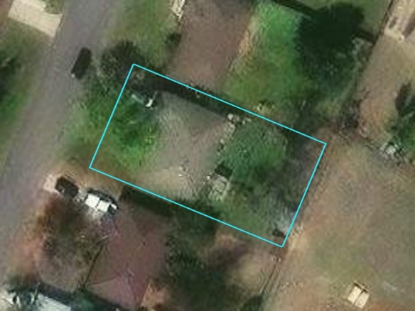 2100 MAPLE DR