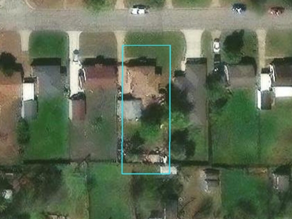 302 E FAIRCHILD DR