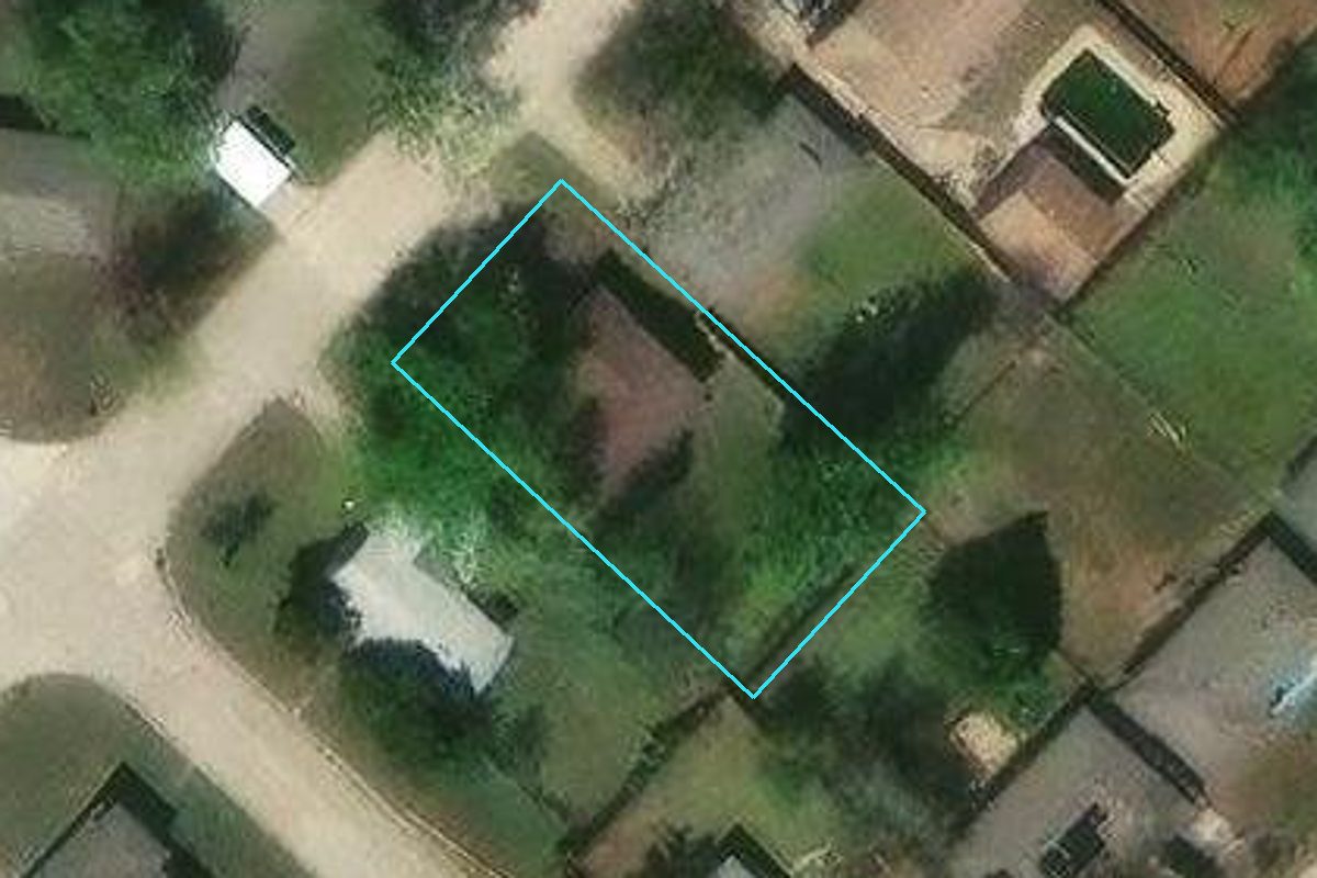 R150431705 704 HEDGE DR