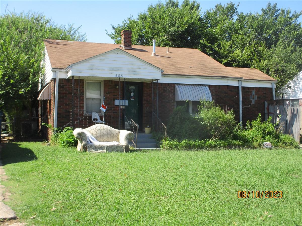 508 E BOEING DR