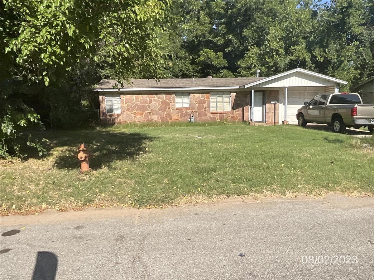 1905 CHERRY LN