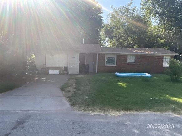 1724 CHERRY LN