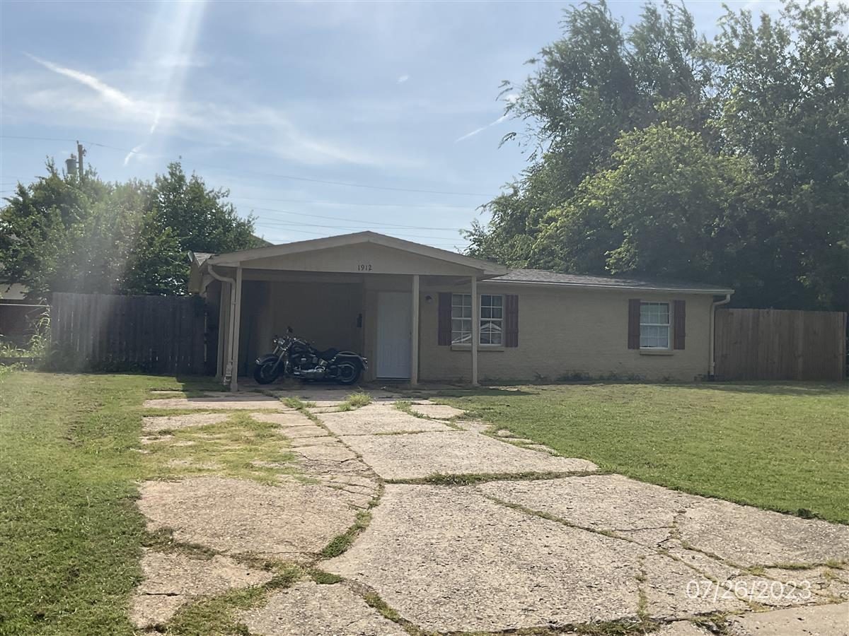 R151325670 1912 KAREN DR