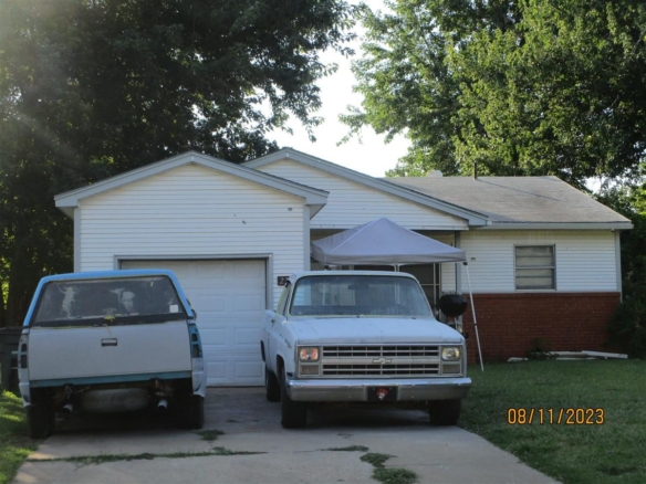 2332 EAGLE DR