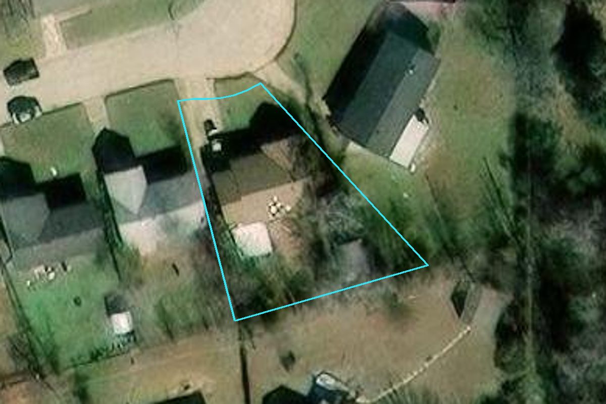 1316 S LOCUST DR