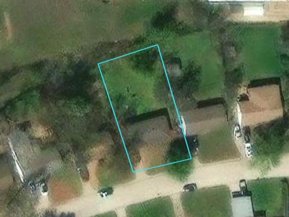 1113 S LOCUST DR