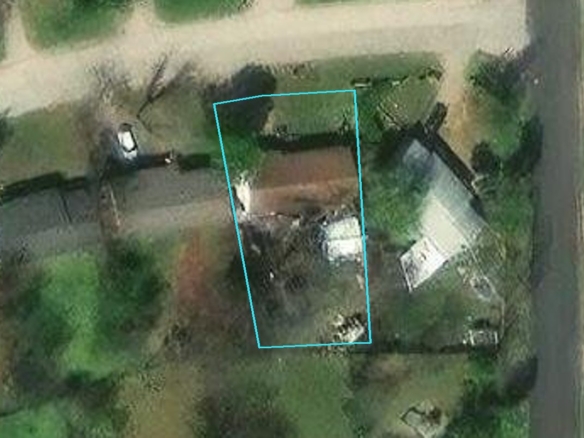 1120 HOLLY LN