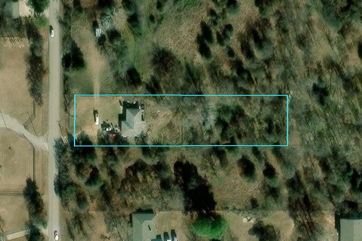 898 N ANDERSON RD