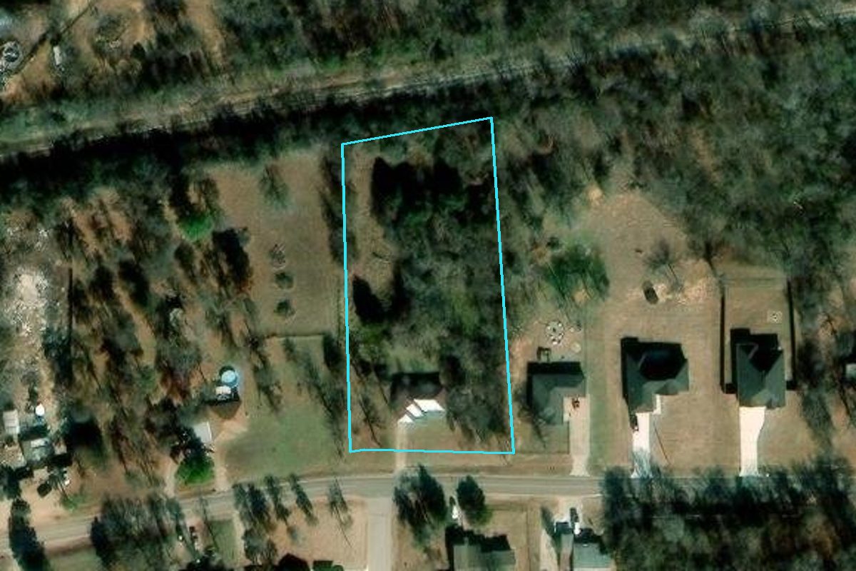 R195826985 11107 E SEWELL AVE