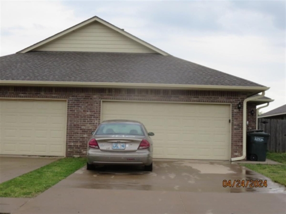110 ASHLEY DR